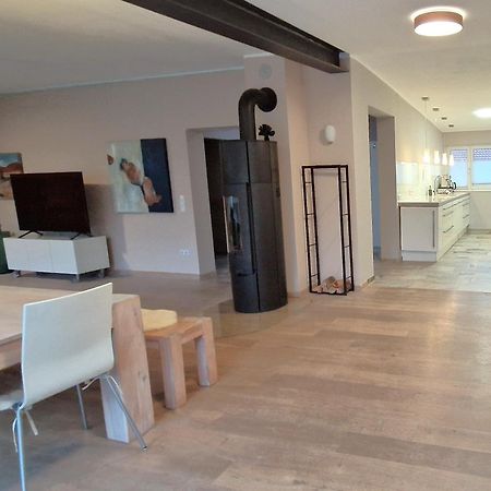 Wohnung Mit Sauna, Garten & Schwimmteich Битигхайм-Бисинген Екстериор снимка